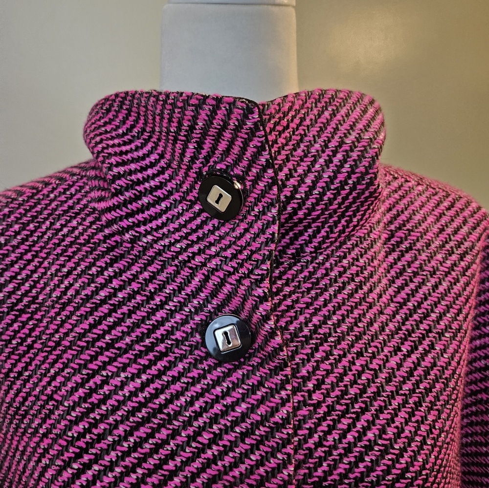 Escada Pink and Black Houndstooth Cape Jacket Virgin Wool Women's Size 38 - Picture 2 of 11